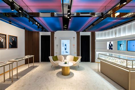 singapore cartier tank